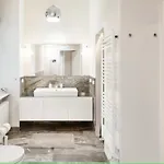Grand Andrassy Boulevard Apartment