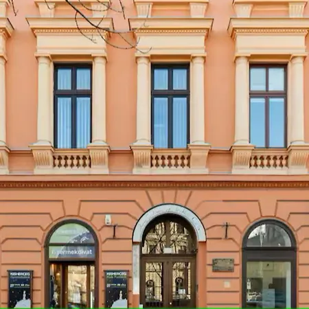 Grand Andrassy Boulevard Apartment Budapest
