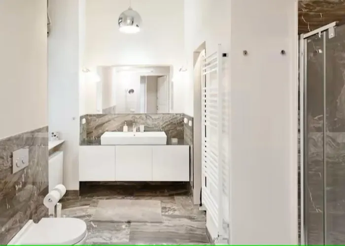 Grand Andrassy Boulevard Apartment