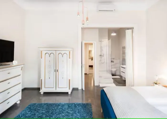Grand Andrassy Boulevard Apartment Budapest